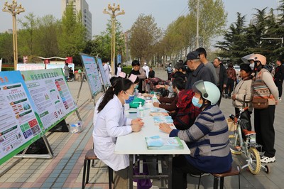 中牟縣開(kāi)展第36個(gè)愛(ài)國(guó)衛(wèi)生月集中宣傳活動(dòng) 企業(yè)參與構(gòu)筑健康防線